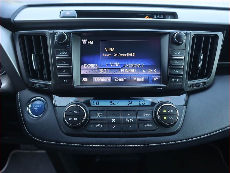 Toyota RAV4 (2016) 2.5 Hybrid, 4X4, Automat - fotka 12 z 22