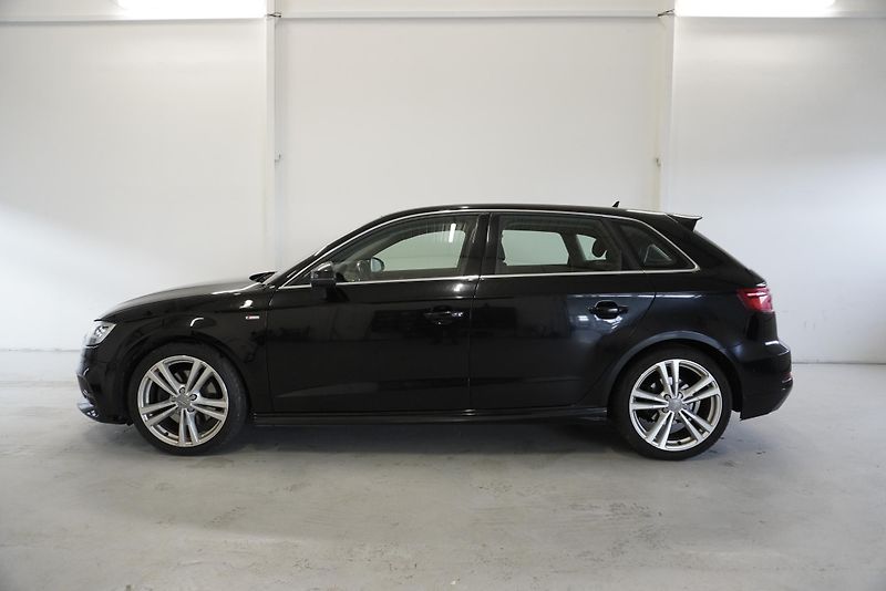 Audi A3 2.0 TFSi 140 kW SPORTBACK  DSG - fotka 5 z 29