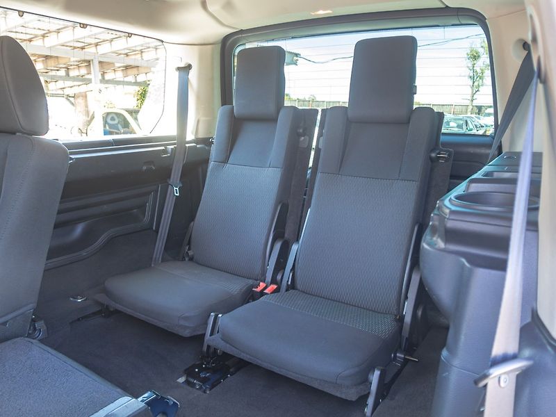Land Rover Discovery (2013) 3.0D 155KW 7sed – NAVIJÁK - fotka 44 z 57