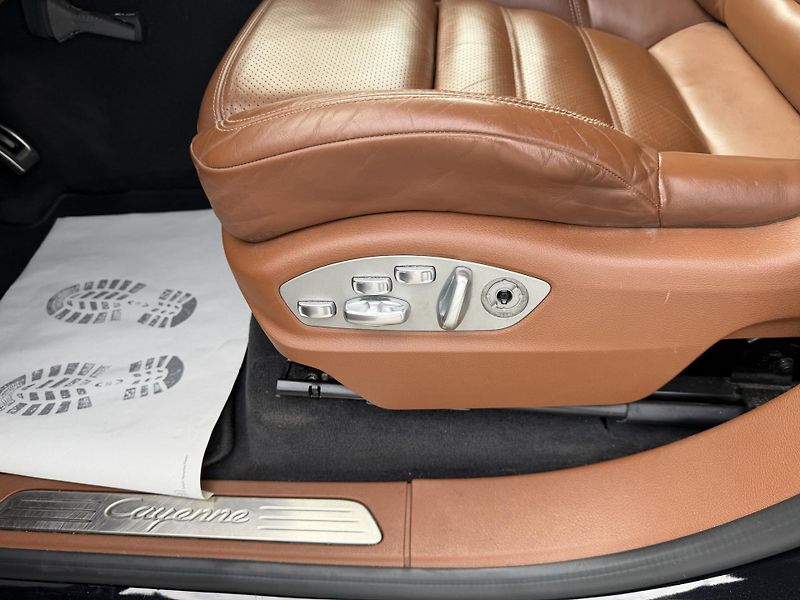 Porsche Cayenne 3.0TDI V6 265PS 4x4 GTS PAKET! - fotka 138 z 159