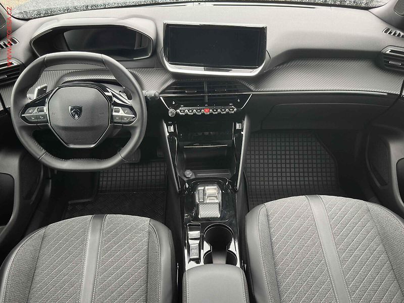 Peugeot 2008 (2024) 1.2PT, 1.maj,ČR, servis.kniha - fotka 8 z 21