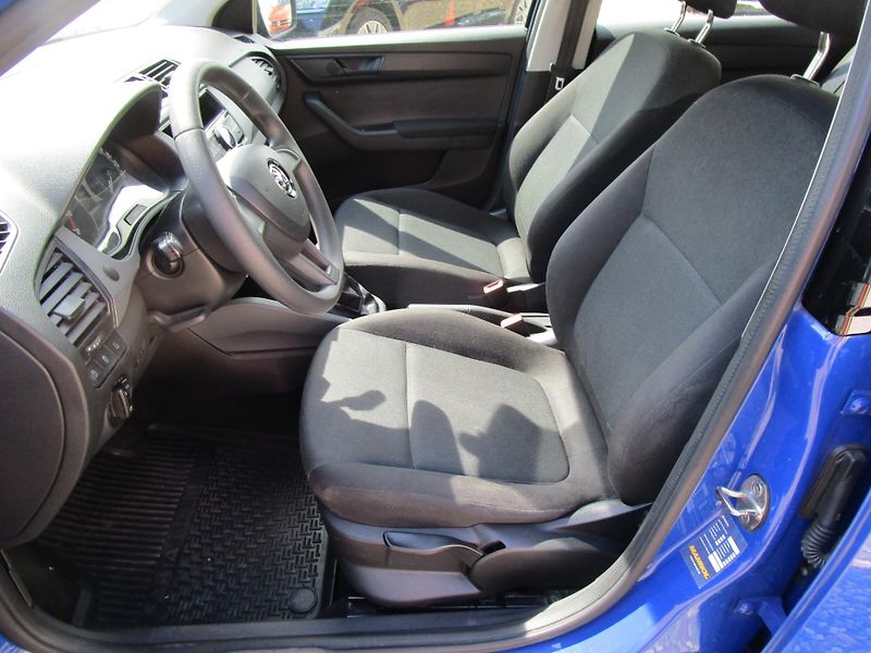 Škoda Fabia 1,0 TSI-70KW-ZÁNOVNÍ STK+OLEJ - fotka 7 z 12