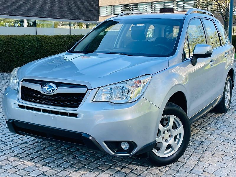 Subaru Forester 2.0i 4x4 AUT TAŽNÉ SERVISKA - fotka 1 z 43