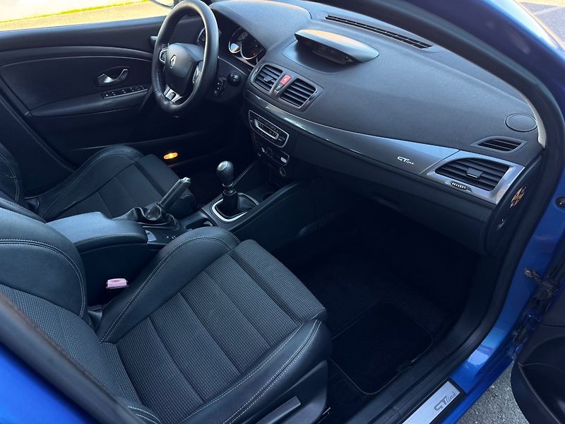 Renault Mégane (2010) 1.5 DCi GT-line ČR, 1.majitel - fotka 25 z 44