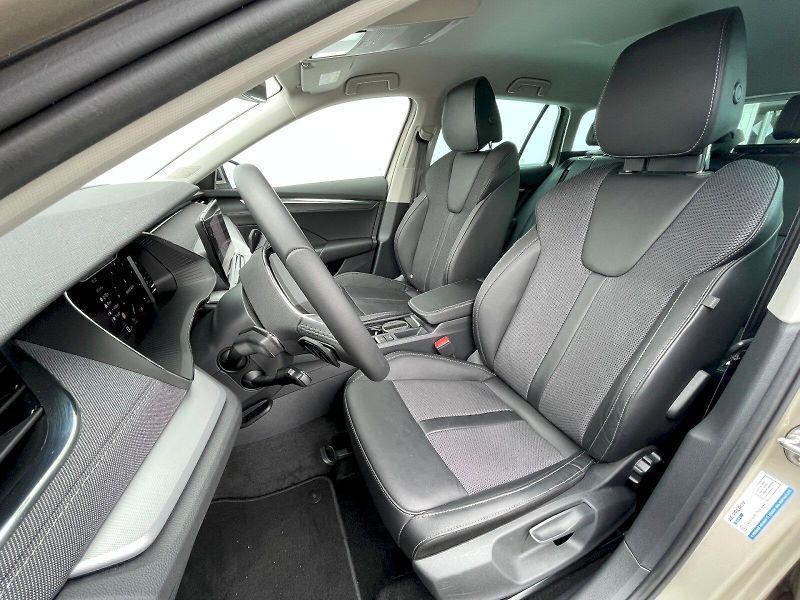 Škoda Octavia (2024) 2.0 TDI 110kW DSG Style Plus P - fotka 6 z 35
