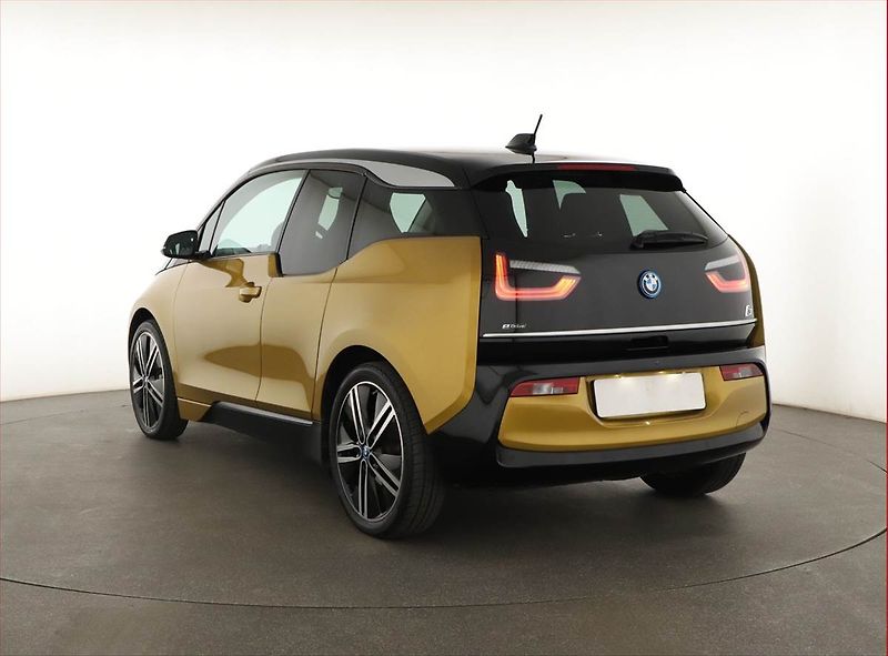 BMW i3 (2021) 120Ah BEV, SoH 91% - fotka 4 z 26