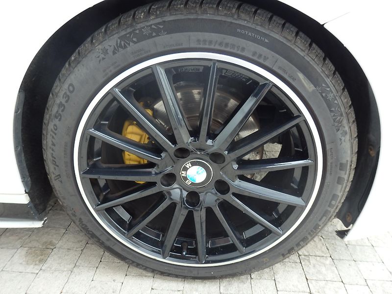 BMW Řada 3 320D 135 kW XENONY, NAVI, DVD - fotka 16 z 19