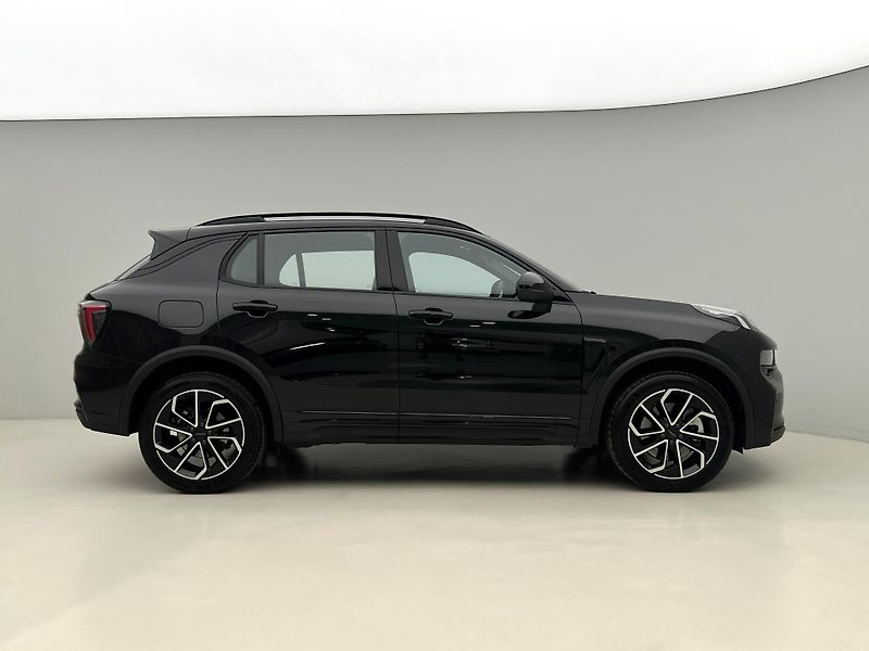 Lynk & Co 01 CORE PHEV AUT CZ 1.maj - fotka 9 z 48