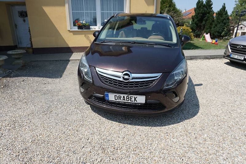 Opel Zafira (2012) Tourer 2,0 96 kW - fotka 1 z 30