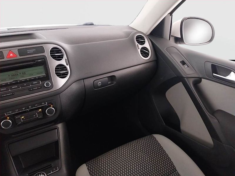 Volkswagen Tiguan (2011) 1.4 TSI, Serv.kniha - fotka 8 z 17