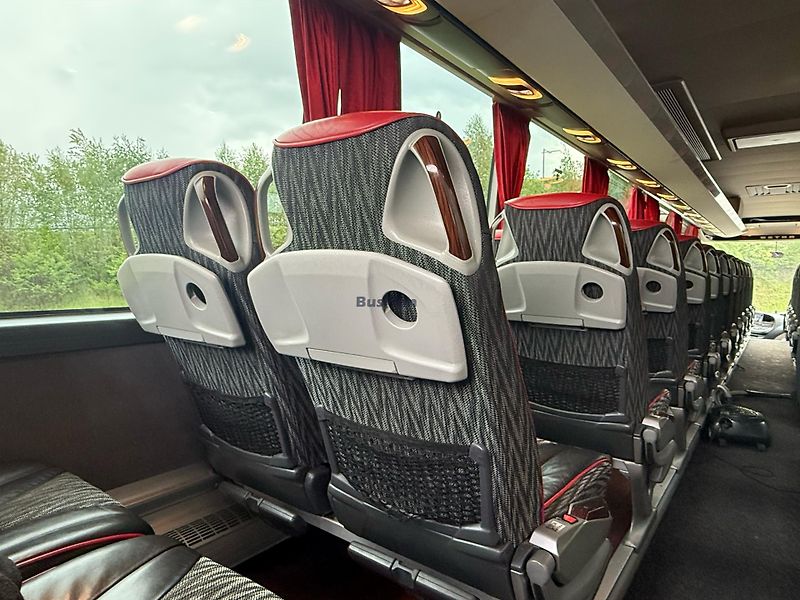 Setra (2015) S516HD TOP VÝBAVA + 980l - fotka 12 z 20