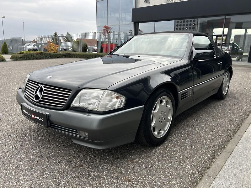 Mercedes-Benz SL 500 - fotka 3 z 30