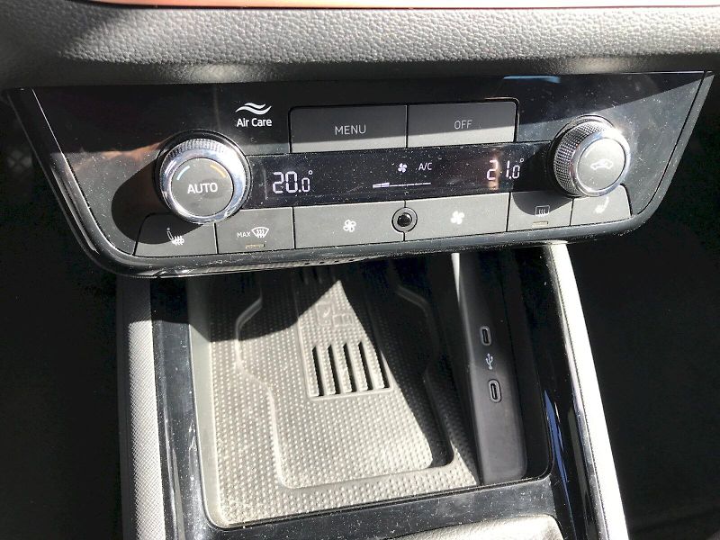 Škoda Kamiq (2025) SELEC TSI 85/1.0 A7F - fotka 25 z 25