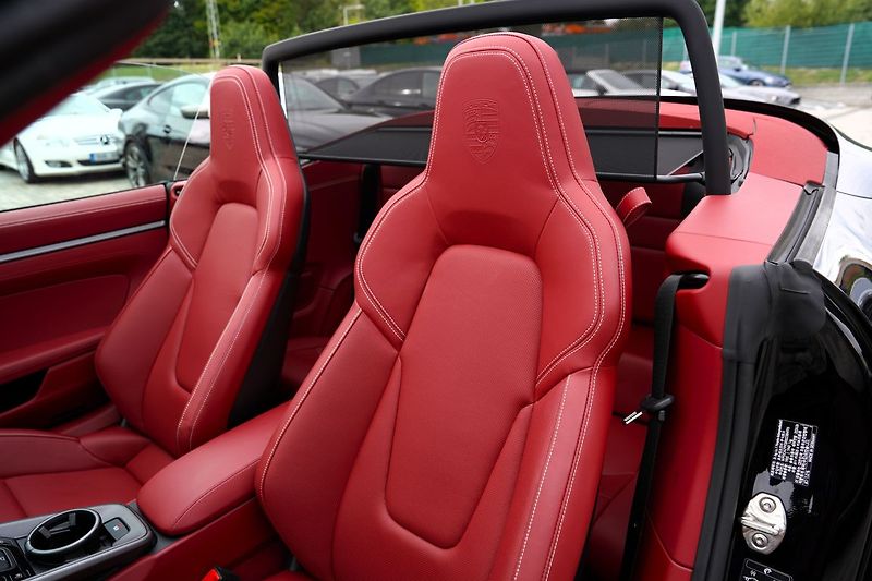 Porsche 911 Carrera 4/PDK/Sport chrono/21 - fotka 32 z 48