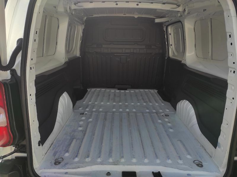 Toyota ProAce City 1,5D-4D 75kW L2, 1 maj., ČR - fotka 20 z 21