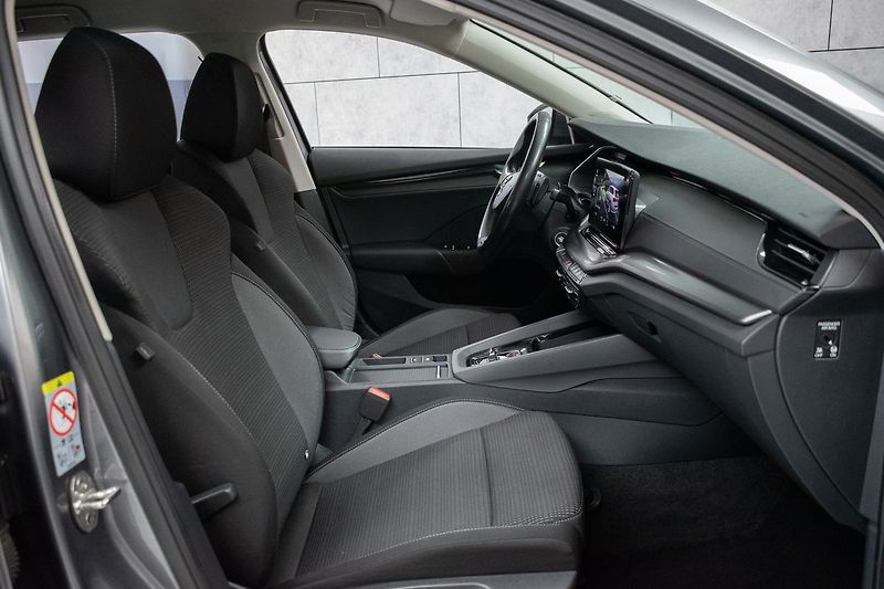 Škoda Octavia 2.0TDI DSG*ACC*MIRROR-LINK*DPH - fotka 12 z 32