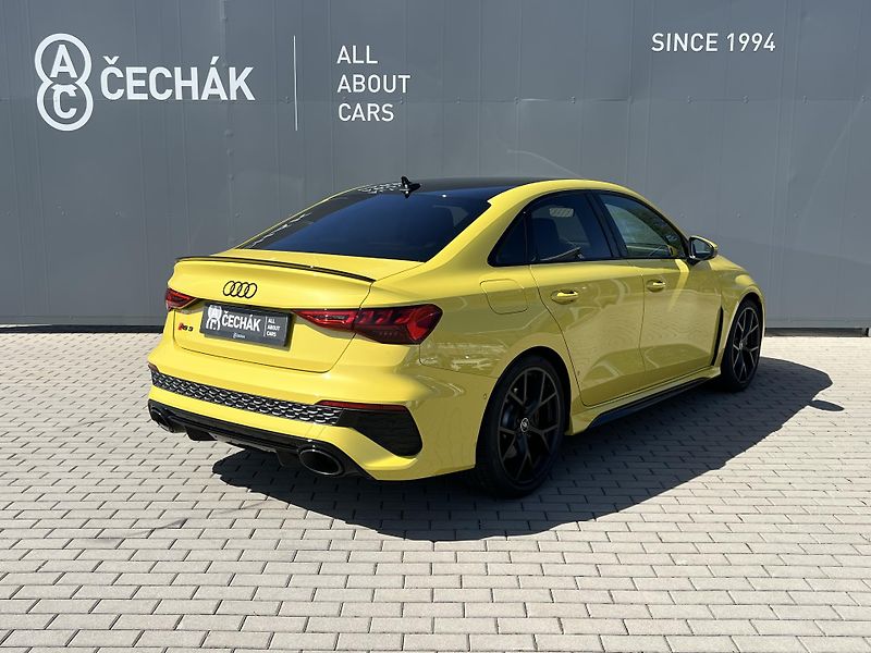 Audi RS 3 (2024) 2,5 TFSI Quattro 294KW - fotka 5 z 37