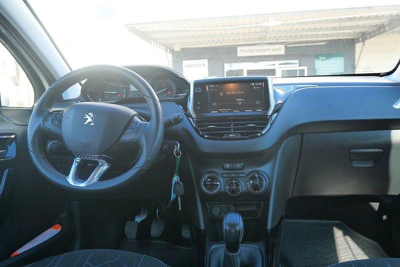 Peugeot 2008 - fotka 6 z 6