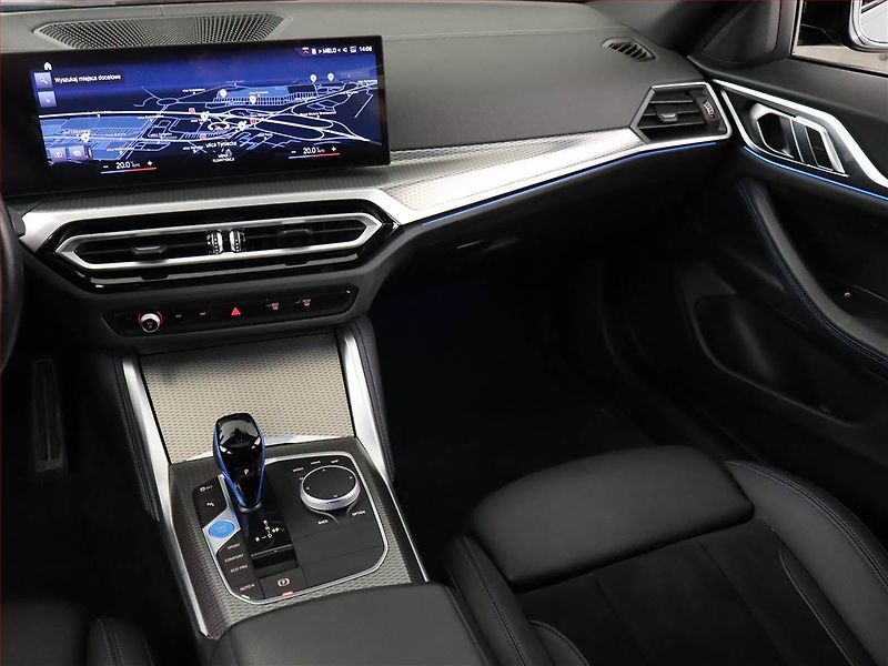 BMW i4 (2022) eDrive40, SoH 96% - fotka 8 z 24