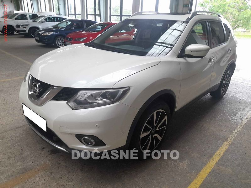 Nissan X-Trail (2015) 1.6dCi 4x4 - fotka 1 z 3