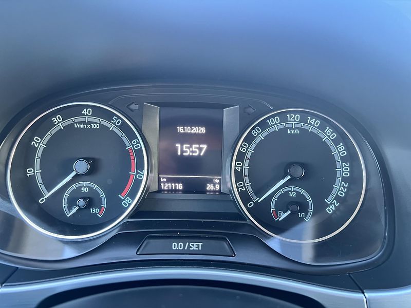 Škoda Fabia Drive 1.0TSi 81kw DSG TEMPOMAT - fotka 16 z 46
