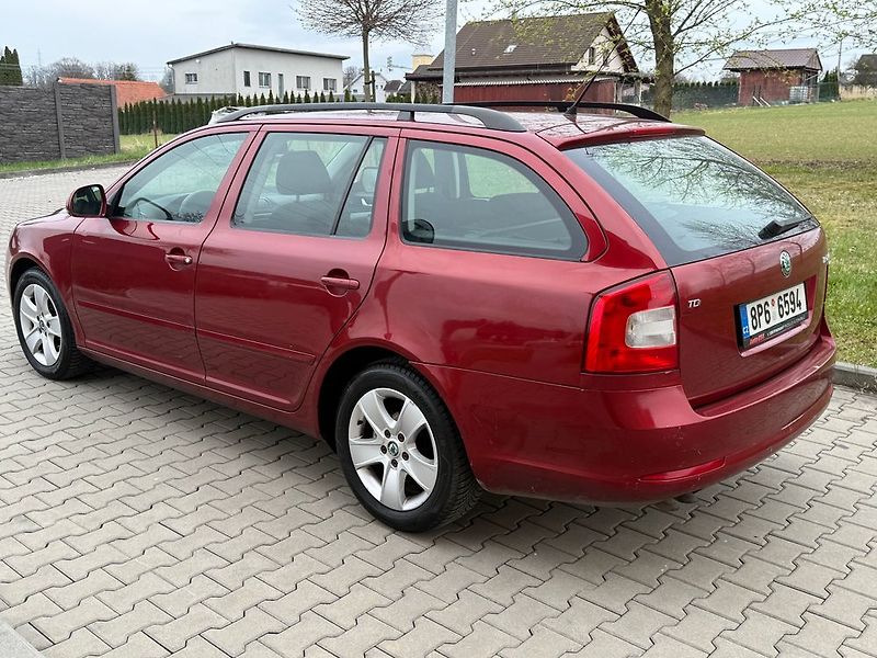 Škoda Octavia (2009) - fotka 8 z 30