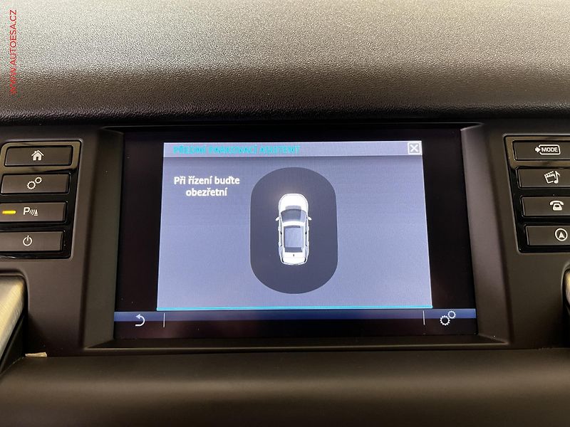 Land Rover Discovery Sport (2017) 2.0 TD4 4x4, AT, bixen, TZ - fotka 13 z 16
