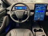 Ford Mustang Mach-E Standard Range AWD, SoH 93,1 % - náhled 9