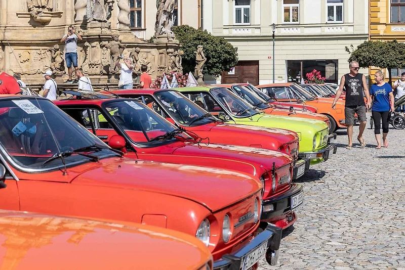 Sraz veteránů Škoda 110R v Uničově