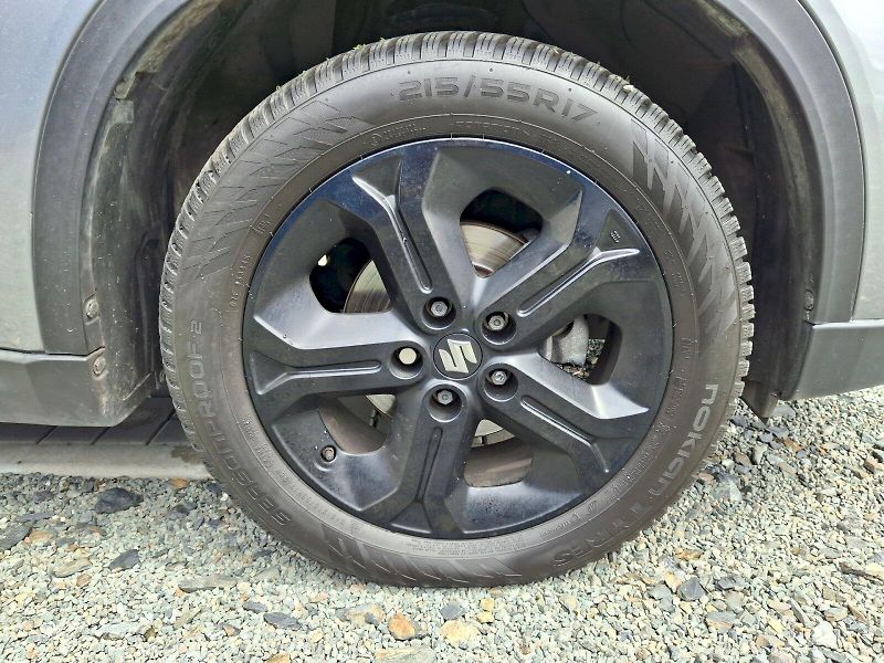 Suzuki Vitara (2017) Automat 4x4 1,4i 103kW - fotka 33 z 33