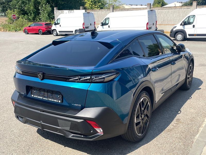Peugeot 408 (2025) GT Plug-in Hybrid 225k e-EAT8 - fotka 3 z 7