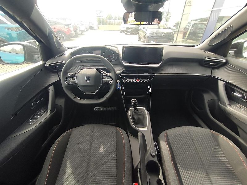 Peugeot 2008 (2026) BUSINESS 1.2 100k MAN6 NAVI - fotka 2 z 25