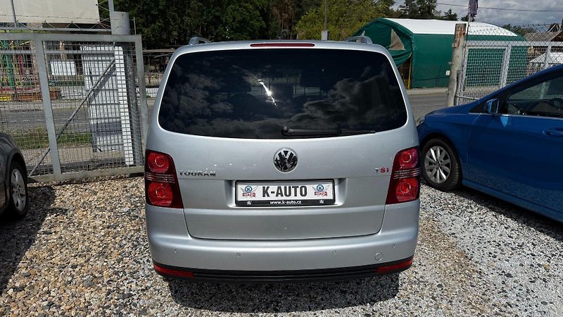 Volkswagen Touran (2009) 1.4TSi 125kW *7míst*ALU*DSG* - fotka 5 z 22