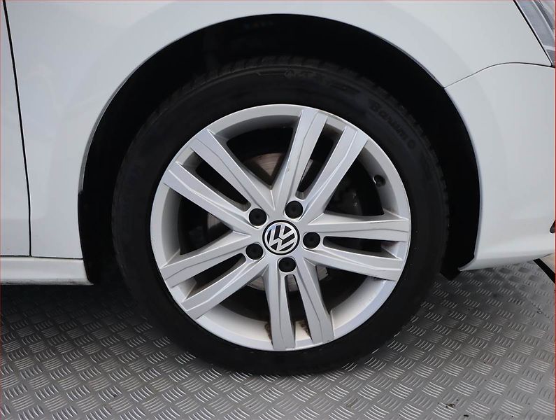 Volkswagen Jetta (2017) 1.4 TSI, Serv.kniha, Tempomat - fotka 15 z 18