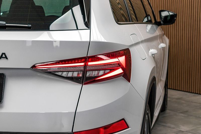 Škoda Kodiaq 2.0 TDI SPORTLINE*TAŽNÉ*ČR 1.M - fotka 43 z 49