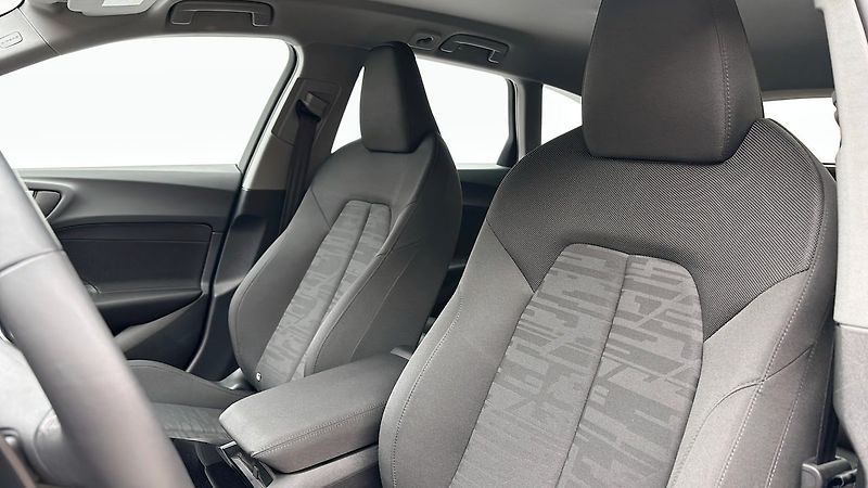 Audi A5 e-hybrid quattro NezTop LED - fotka 8 z 14