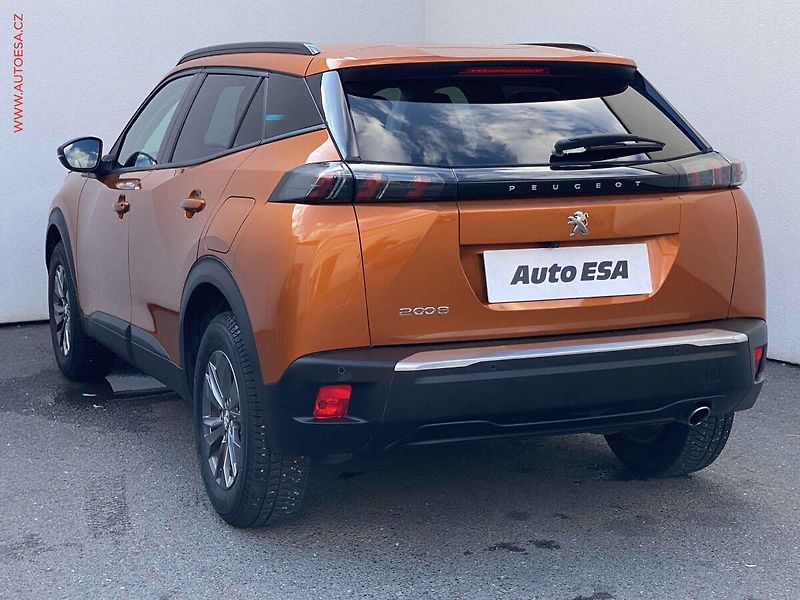 Peugeot 2008 (2022) 1.5 HDi, Style, kamera - fotka 6 z 17