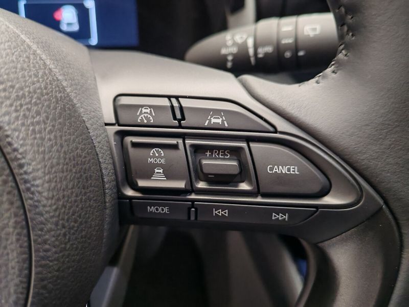 Toyota Yaris 1.5 Hybrid e-CVT Style - fotka 21 z 30