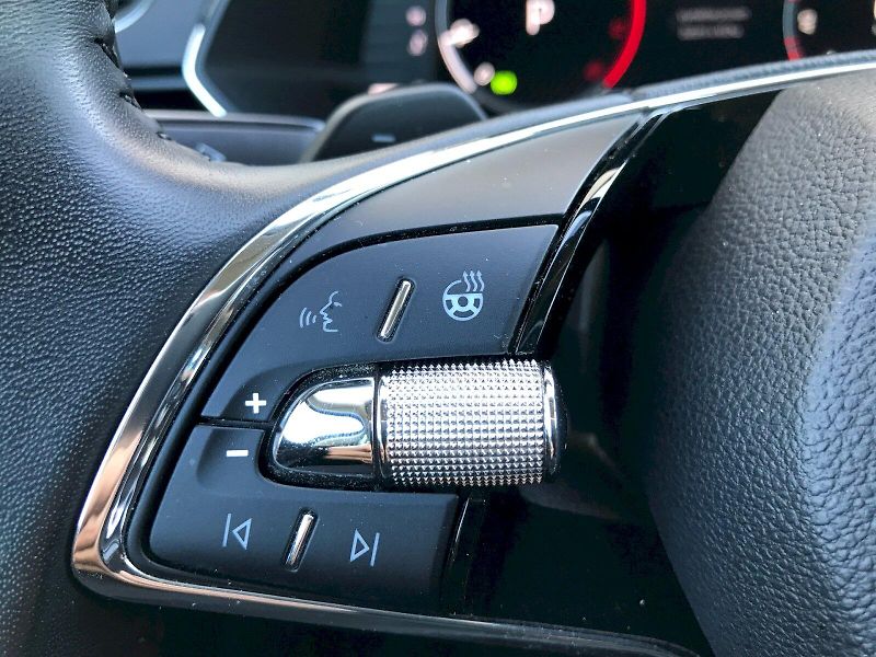 Škoda Superb (2023) COM GRT L K 4X4 TD 140/2.0 A7A - fotka 19 z 28