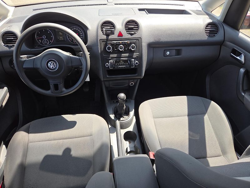 Volkswagen Caddy 1,6tdi  - fotka 8 z 10