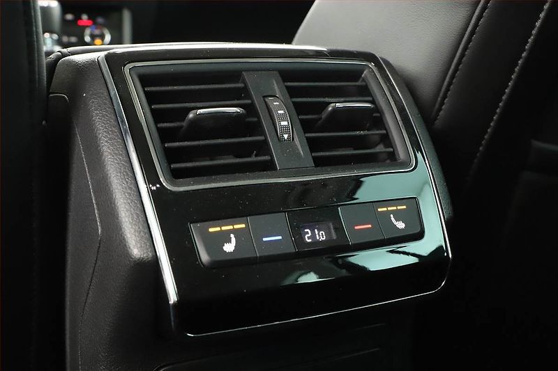 Škoda Superb (2023) Laurin&Klement 2.0 TDI - fotka 13 z 20
