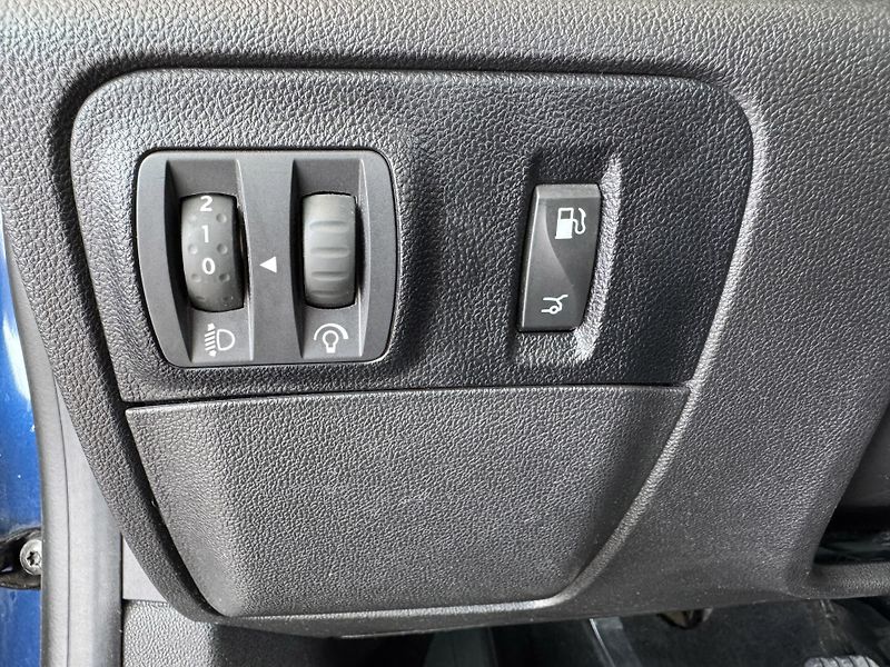 Renault Mégane 1,3 TCe*KeyLess*PDC*1.Maj*ČR - fotka 24 z 29