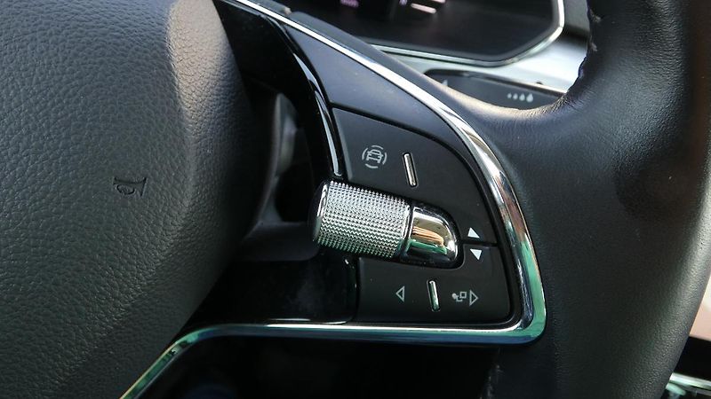 Škoda Superb 1.4 TSI iV Ambition DSG - fotka 13 z 23