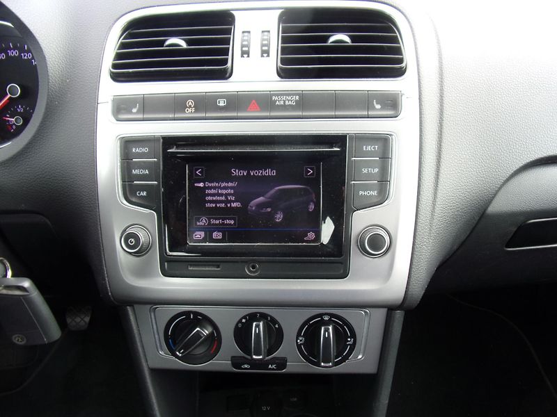 Volkswagen Polo (2017) 1,0TSI KLIMA TEMP VÝHŘEV - fotka 24 z 24