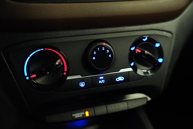 Hyundai i20 - fotka 19 z 24