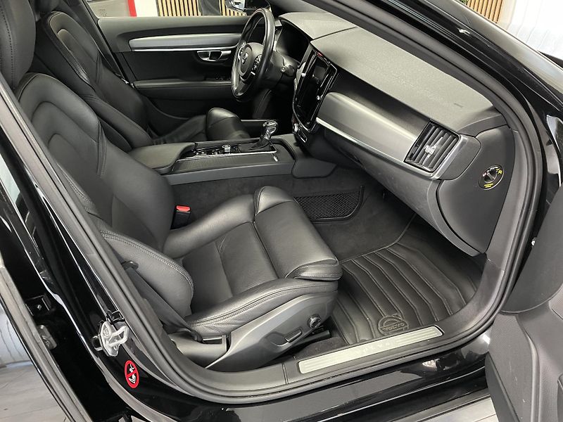 Volvo V90 2.0 D4 MOMENTUM SERVISKA - fotka 14 z 29