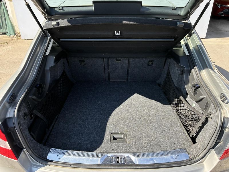 Škoda Superb 2.0 TDI 4x4 DSG / 103 kW Exclu - fotka 12 z 25
