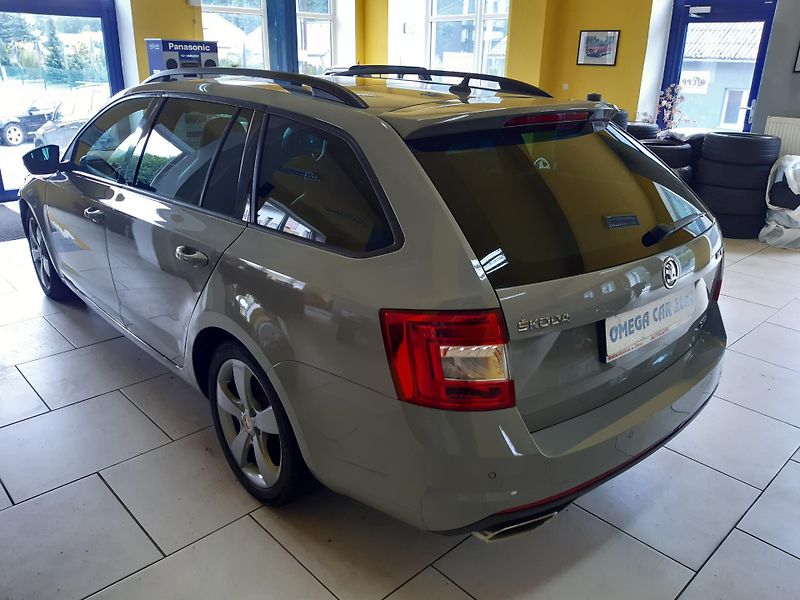 Škoda Octavia 2.0 TDI Combi RS NAVI WEBASTO  - fotka 5 z 28