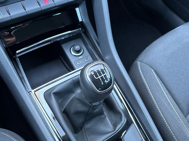 Škoda Karoq Selection - fotka 20 z 28