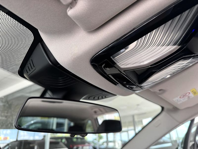 BMW Řada 5 530i xDrive*360Kam*KeyLess*TOP - fotka 19 z 45